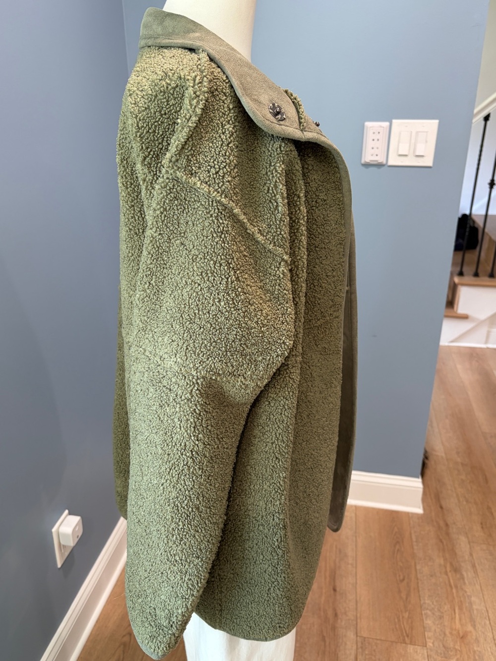 Velvet by Graham & Spencer Reversible Sherpa Jacket Olive Faux Suede - Picture 12 of 12